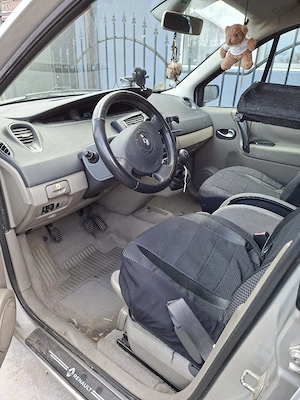 Renault Scenic  - imagine 4