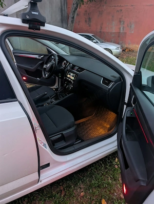 Vând Skoda Octavia  - imagine 5