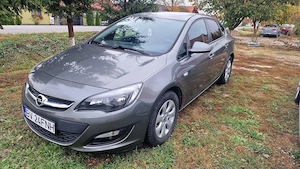 Opel Astra Notchback 1.4 Turbo Benzină   140 CP   2018