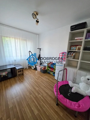 ETAJ 1 , 3 CAMERE DECOMANDAT -ZONA E3  - imagine 11