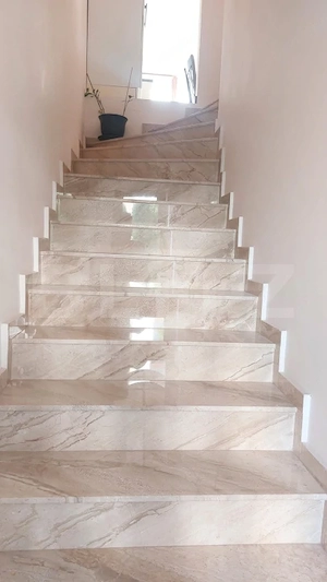 Casa in Baciu, Finisaje deosebite, locatie foarte buna - imagine 8