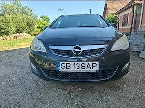 Opel Astra J 2012 1.4