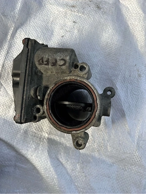 Clapeta acceleratie 2.0 diesel euro5 cod motor cffb - imagine 4
