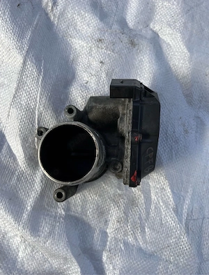 Clapeta acceleratie 2.0 diesel euro5 cod motor cffb - imagine 5