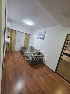 Apartament 3 camere, cu centrală proprie în zona Soarelui/Judetean - imagine 3