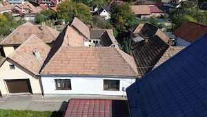 Casa de vânzare singur pe curte zona liniștită casă se vinde sau se da la schimb cu apartament și di - imagine 4