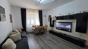 Casa de vânzare singur pe curte zona liniștită casă se vinde sau se da la schimb cu apartament și di - imagine 6