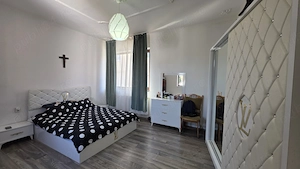 Casa de vânzare singur pe curte zona liniștită casă se vinde sau se da la schimb cu apartament și di - imagine 9