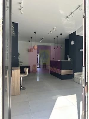 Spațiu comercial de închiriat – 176 mp | Vitrină și acces stradal - imagine 5