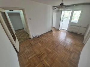 Apartament cu 3 camere de vanzare - Calea Sagului 