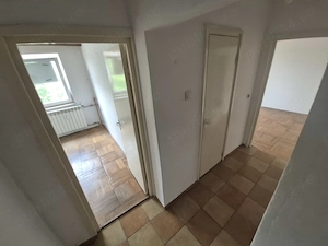 Apartament cu 3 camere de vanzare - Calea Sagului  - imagine 4