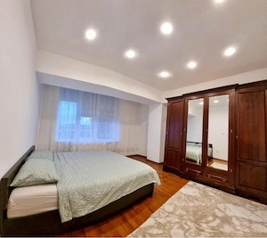 De Inchiriat apartament 2 camere Micro 17 - imagine 5