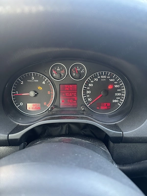 Audi A3 Tdi ,2,0, an 2005,,cutie manuala ,anvelope vara +iarna - imagine 6