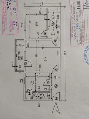 Vând apartament cu două camere , strada Armatei