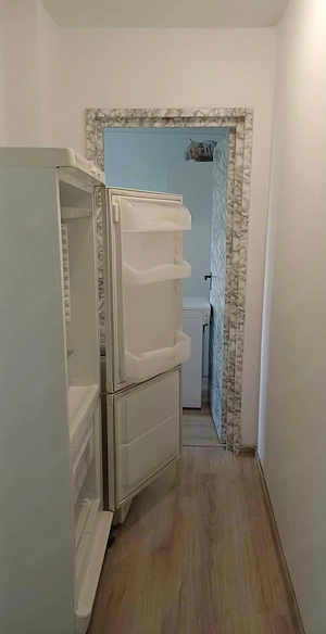 Apartament cu 1 camera, cu centrala proprie, strada Barzava - imagine 3