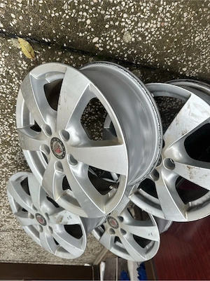 jante R16"