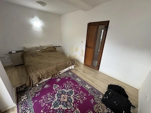 Casa individuală  de inchirat 4 camere decomandat | 4 parcări | Curte - imagine 4