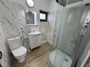 Casa individuală  de inchirat 4 camere decomandat | 4 parcări | Curte - imagine 16