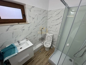 Casa individuală  de inchirat 4 camere decomandat | 4 parcări | Curte - imagine 15