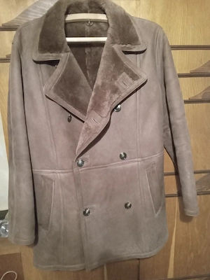 Vind cojoc shearling, calitate.