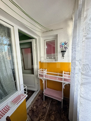 Garsonieră decomandată, 28 mp, balcon închis – Reghin - imagine 3