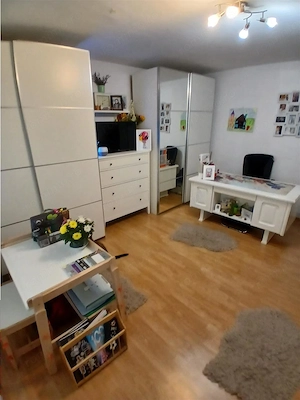 Decomandat cu centrala propie, 42 mp, etaj 3 din 4