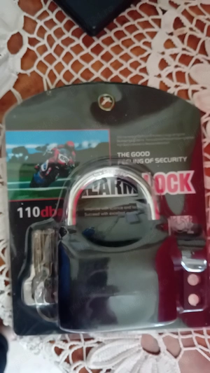 Lacăt solid cu alrmă antifurt