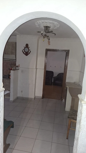 Proprietar închiriez apartament cu doua camere decomandat 