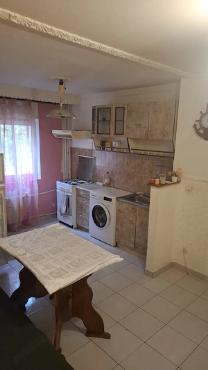 Proprietar închiriez apartament cu doua camere decomandat  - imagine 2