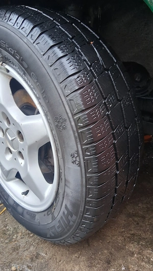 Jante de aluminiu pentru Mercedes vito anvelope de iarna în stare bună  - imagine 5