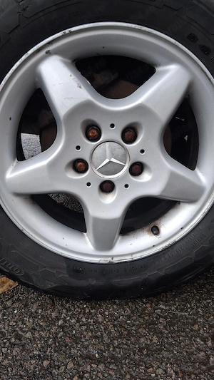 Jante de aluminiu pentru Mercedes vito anvelope de iarna în stare bună  - imagine 3