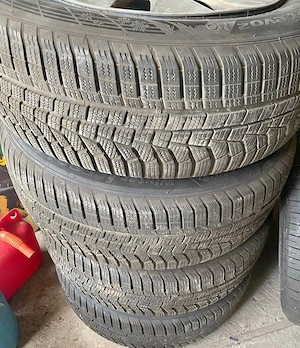 Caucucuri,de iarnă  marca Hankook, dim. 205 60 16. - imagine 2