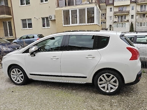 Vând   Schimb Peugeot 3008 HYbrid4 (Diesel-Hibrid) | 200 CP | 4x4 | Full Options - imagine 5