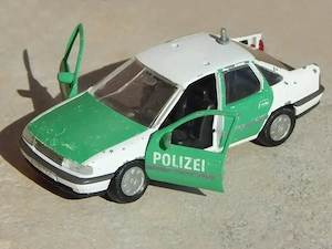 Macheta Opel Vectra A 1989 Polizei 1:43 Gama 1161 made in Western Germany cu lipsuri defect!!!