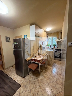 Apartament 3 camere, 50 mp utili + balcon 4 mp, etaj 3, Calea Șagului - imagine 4