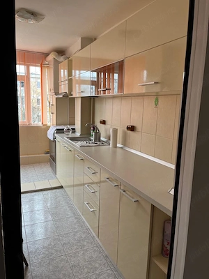 Proprietar vând apartament 2 camere decomandat, situat în Micro 17. - imagine 7