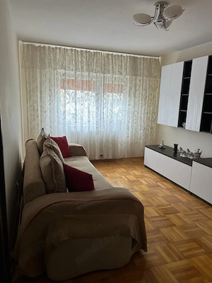 Proprietar vând apartament 2 camere decomandat, situat în Micro 17. - imagine 2