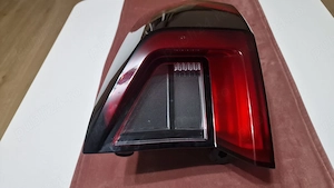Stop Aripă Dreapta Spate BMW X1 U11 (2022 - 2026) Original OEM - Cod 9465352 - imagine 2