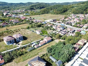 4 loturi de teren intravilan în Bujoreni pe strada Piscinei - imagine 5