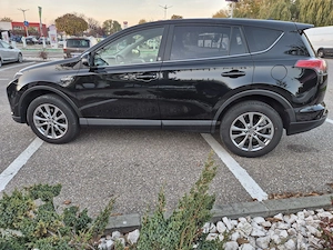 Vând Toyota RAV4 IV 2.5 Hybrid, 2018, 64000km - imagine 2