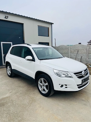 Volkswagen Tiguan 4x4 2.0 Diesel 140 CP Automat - imagine 2