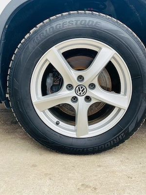 Volkswagen Tiguan 4x4 2.0 Diesel 140 CP Automat - imagine 7