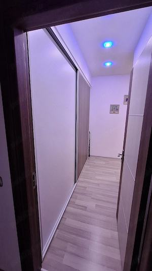 Vând apartament 3 camere - imagine 2