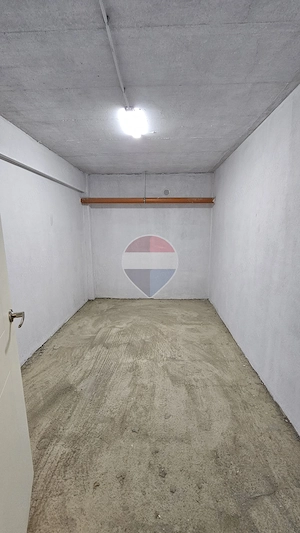 Spațiu Depozitare / Boxa