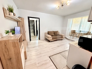 Apartament 3 camere, 50 mp, zona Cetate