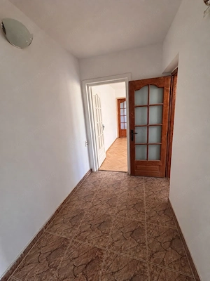 APARTAMENT CU 3 CAMERE ZONA CIRCUMVALATIUNII - STR DROPIEI - imagine 2