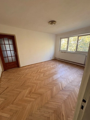 APARTAMENT CU 3 CAMERE ZONA CIRCUMVALATIUNII - STR DROPIEI - imagine 4
