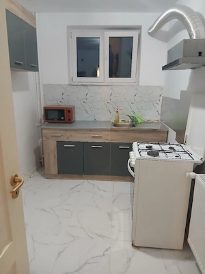 vând apartament 3 camere zona Dunărea - imagine 5