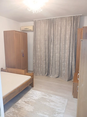 vând apartament 3 camere zona Dunărea - imagine 2