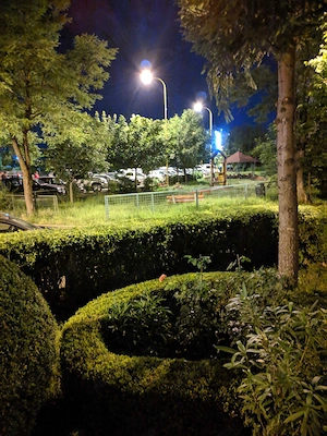 Ofer apartament pentru inchiriat perioada indelungata ,
